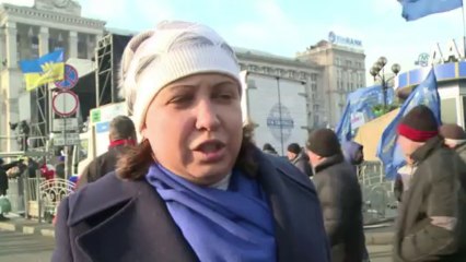 Pro-European Union protesters continue to rally in Kiev