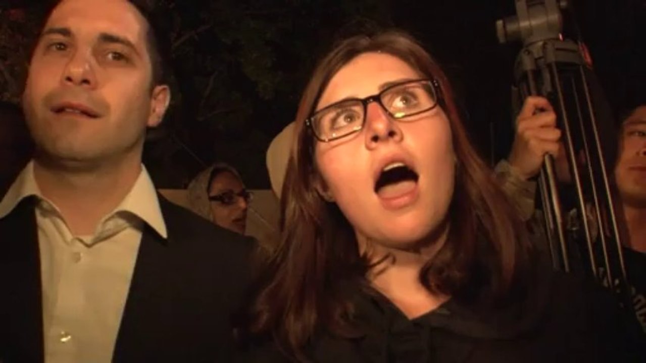 Rassemblement devant la maison de Nelson Mandela à Johannesburg