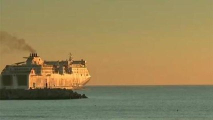 Migrants find stepping stone to Europe