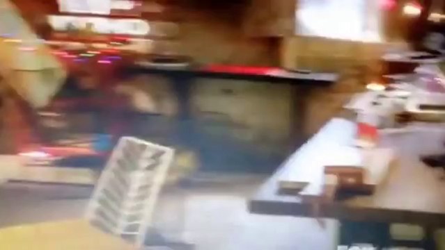 Glee 5x08 Sexy Santa Robs Kurt Rachel and Santana Scene