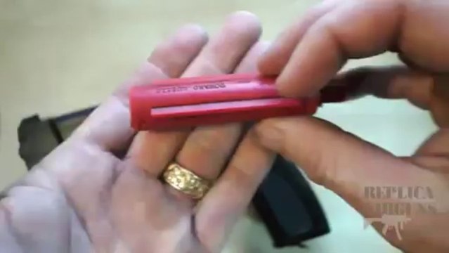 Daisy Power Line 2003 Blowback Pellet Pistol Table Top Review