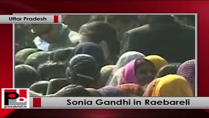 Sonia Gandhi in Raebareli, inaugurates Air Rainbow FM station