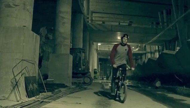 BMX in construction site - Red Bull Riders