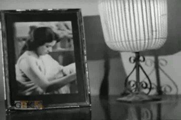 ASHA n RAFI - Mujhe Gale Se Laga Lo - AAJ AUR KAL