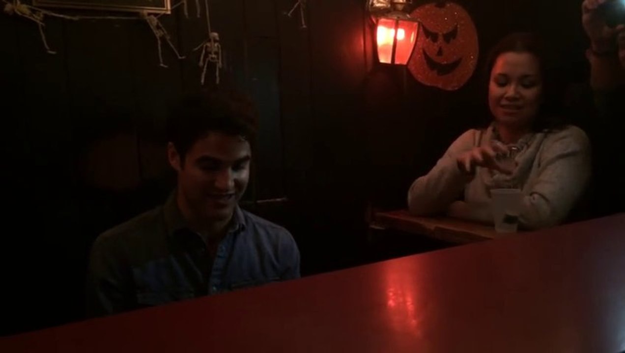Jasmine Voice Singer Lea Salonga Sings ‘A Whole New World’ With Darren Criss At Piano Bar