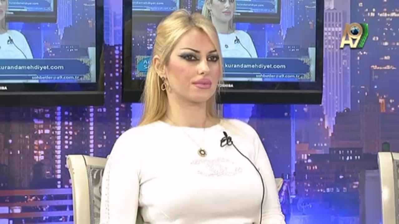 Kuran’da Tevrat ve İncil’in bozulmamış hali için ‘içinde hidayet ve nur bulanan’ kitaplar olarak bildirilmektedir.