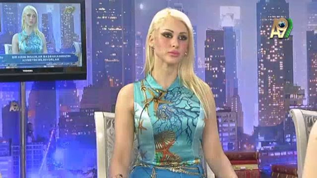 Sayın Başbakanımız Recep Tayyip Erdoğan çok dindar ve maneviyat sahibidir milletimizin kıymetini bilmesi gerekir.