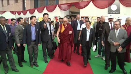 Dünya liderleri Mandela'yı anıyor