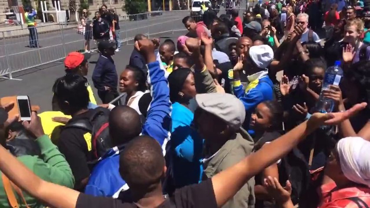 Tribute to Mandela at Cape Town City Hall