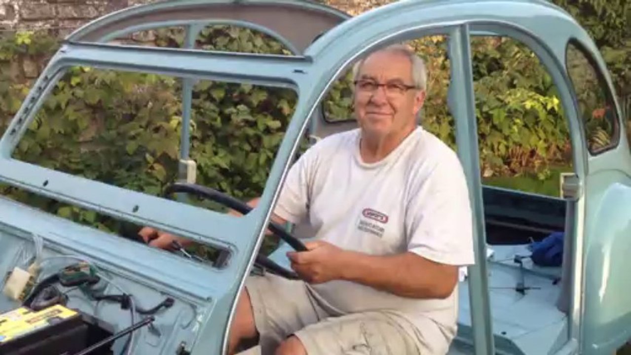 essais 2CV dans le jardin