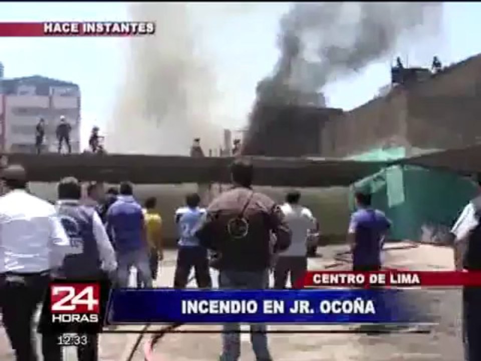 Voraz incendio consume más de 20 viviendas en el Centro de Lima (2/3)