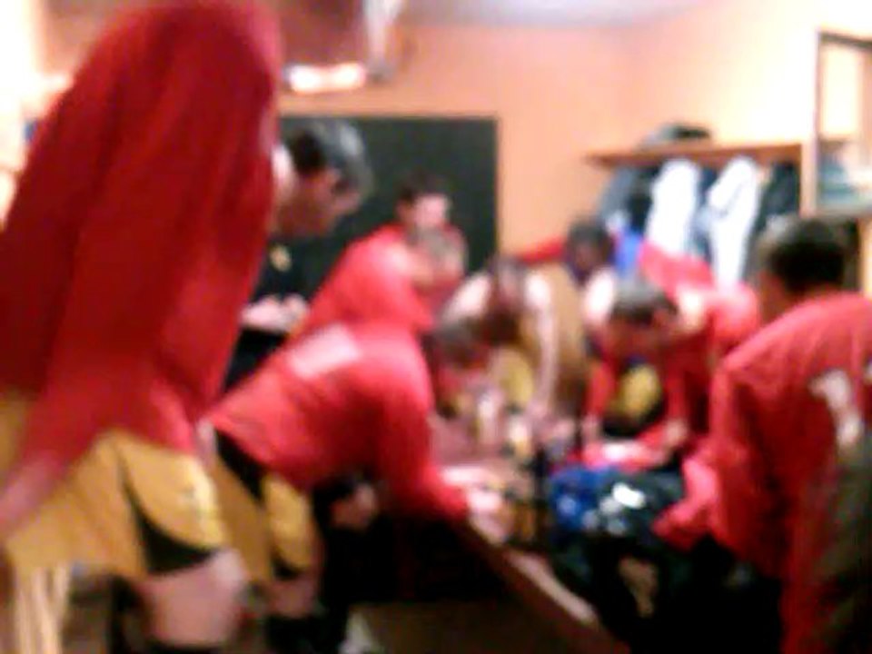 Vestiaires aprés le match contre Isneauville...