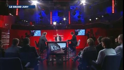 Le désarmement des milices en Centrafrique commence lundi, affirme Le Drian