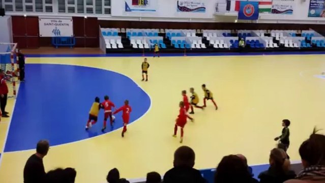U9 de GGBF au palais des sports de St Quentin au plateau organisé en lever de rideau de France Hongrie futsal