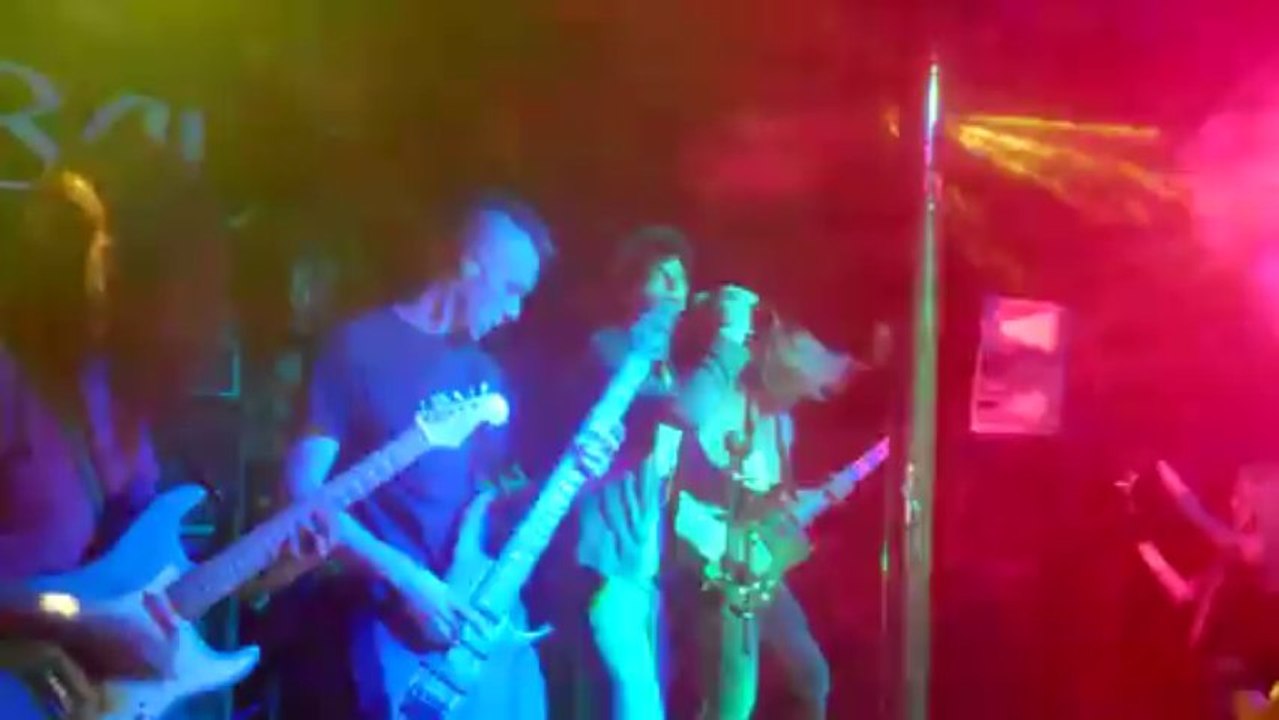 broken eyes puppet on a string