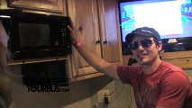 Red Jumpsuit Apparatus - BUS INVADERS Ep. 366