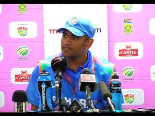 Dhoni disappointed with Indian bowlers