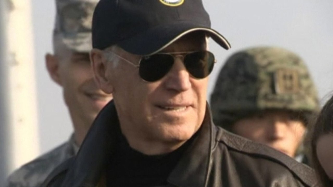 Biden visits the demilitarized zone on the Korean peninsula