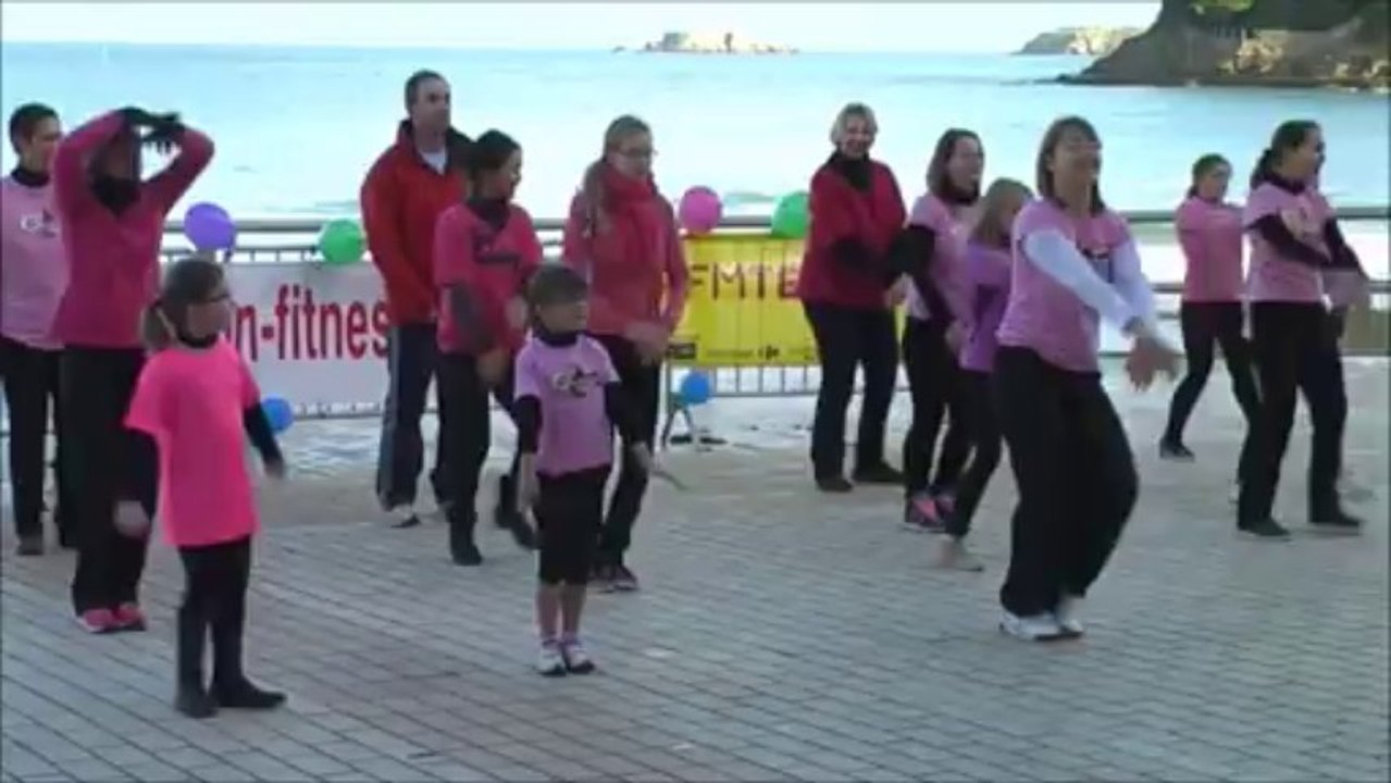 Flashmob Téléthon Dinard Samedi 07 Décembre 2013 avec Génération-Fitness