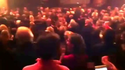 Nicolas Sarkozy "Standing ovation"  au concert de Carla Bruni à Monaco  [06.12.2013]