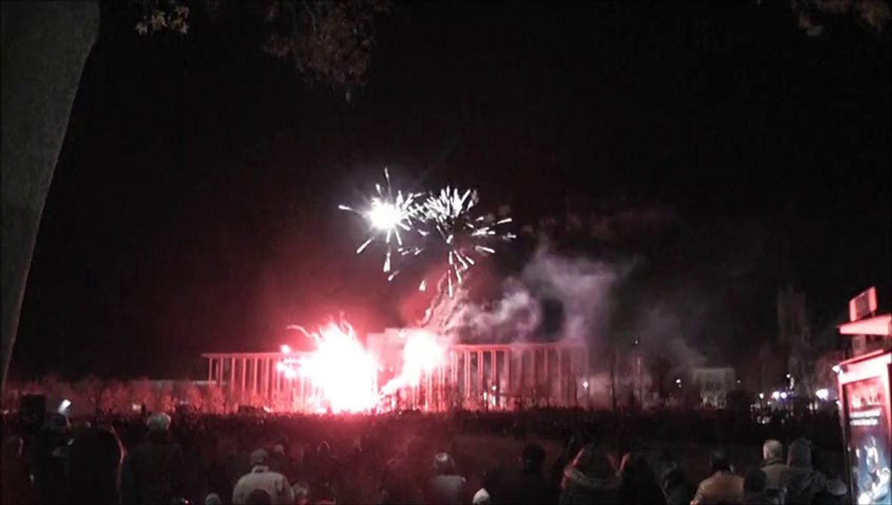 ANIMATION   PYROTECHNIQUE  DECEMBRE  2013 A NIORT