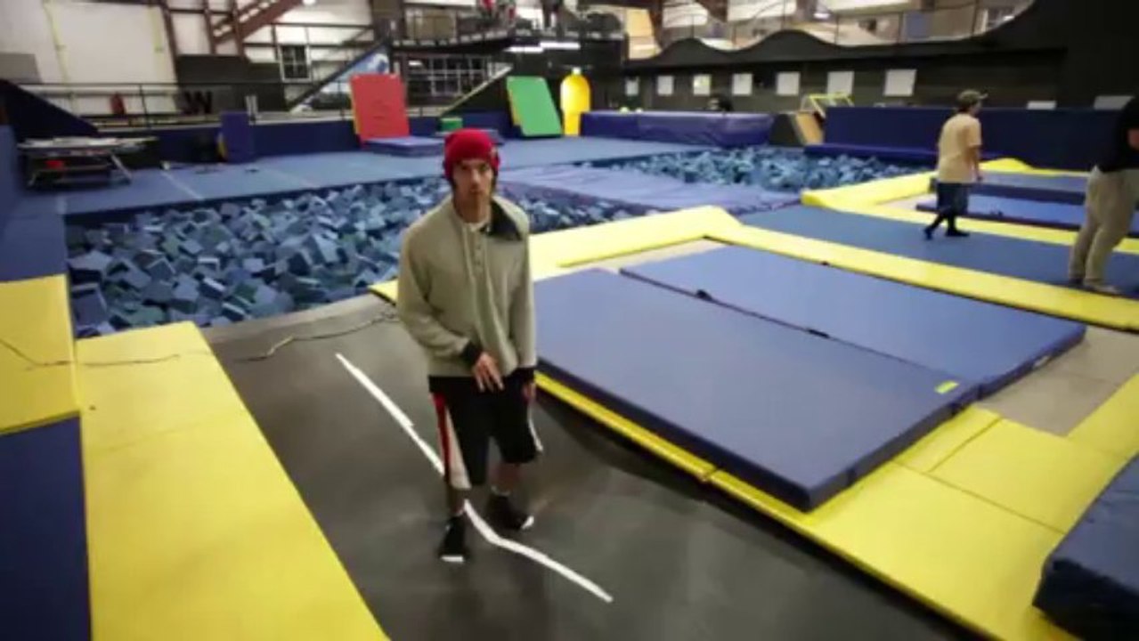 FollowUs.tv mini episode2S5 DayOff skatePong