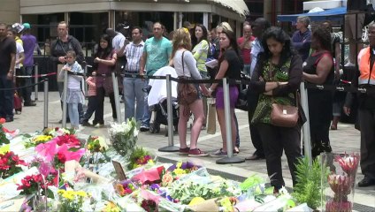 Mandela: l'hommage des Sud-Africains à Johannesburg