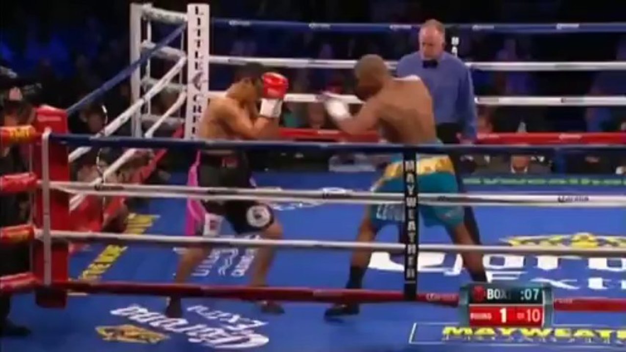 06.11.2013 - Badou Jack vs Rogelio Medina
