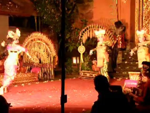 Danse et Gamelan - Ubud (BALI) - Décembre 2013