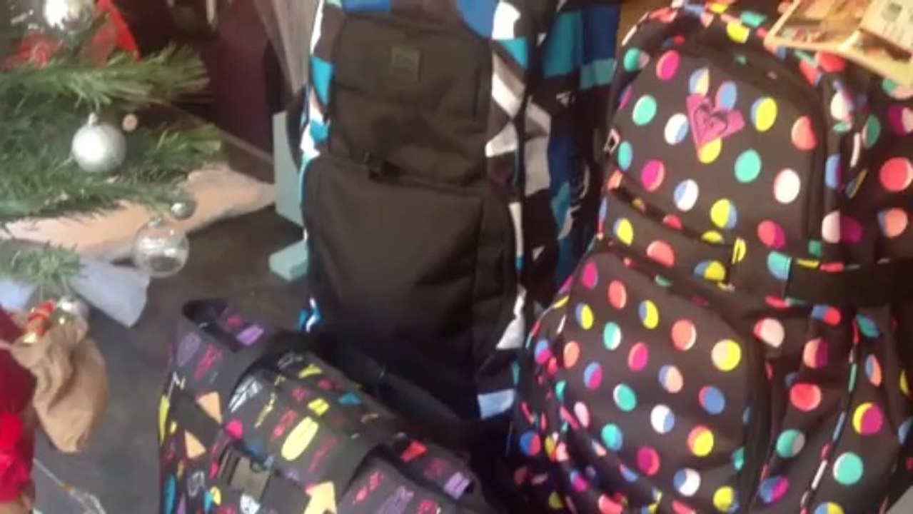 Collection maroquinerie ROXY et QUIKSILVER en vente chez S'Cale Boutik bagage maroquinerie 28 avenue auber nice face à la gare Thiers