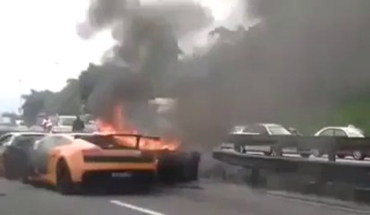 3 Singapore Lamborghinis Crash and Catch Fire in accident in Malaysia