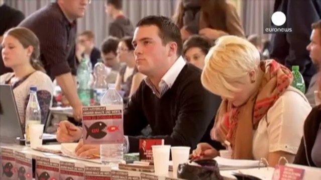 Germania: i giovani dell'Spd bocciano la Grosse Koalition con Angela Merkel