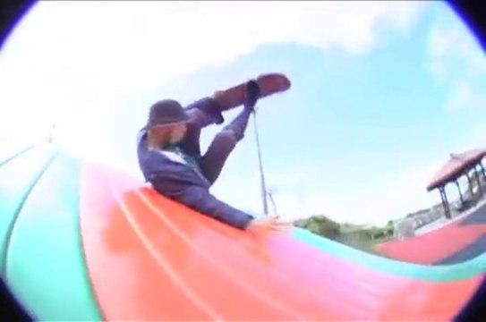 Gou Miyagi fait du skate de façon très orignale