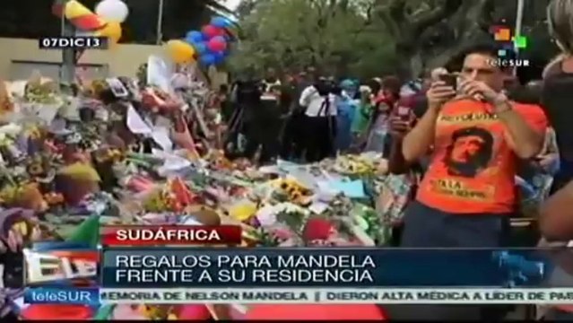 Celebran Sudafricanos legado de Nelson Mandela con oración o música