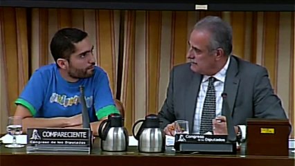 Un estudiante llama vagos a la Casa Real española en el Congreso de Diputados   Grave incidente