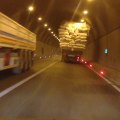 Tatvan - van kara yolu tünelde kamyon krizi