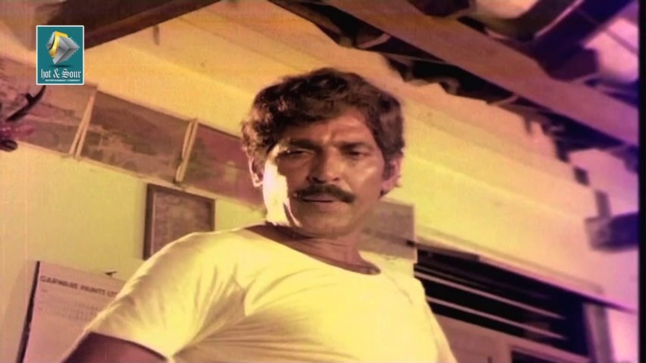 Malayalam dramatic movie Aarattu clip - The Toddy party