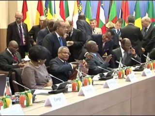 Suite du sommet de l'Elysée pour la paix et la sécurité en Afrique