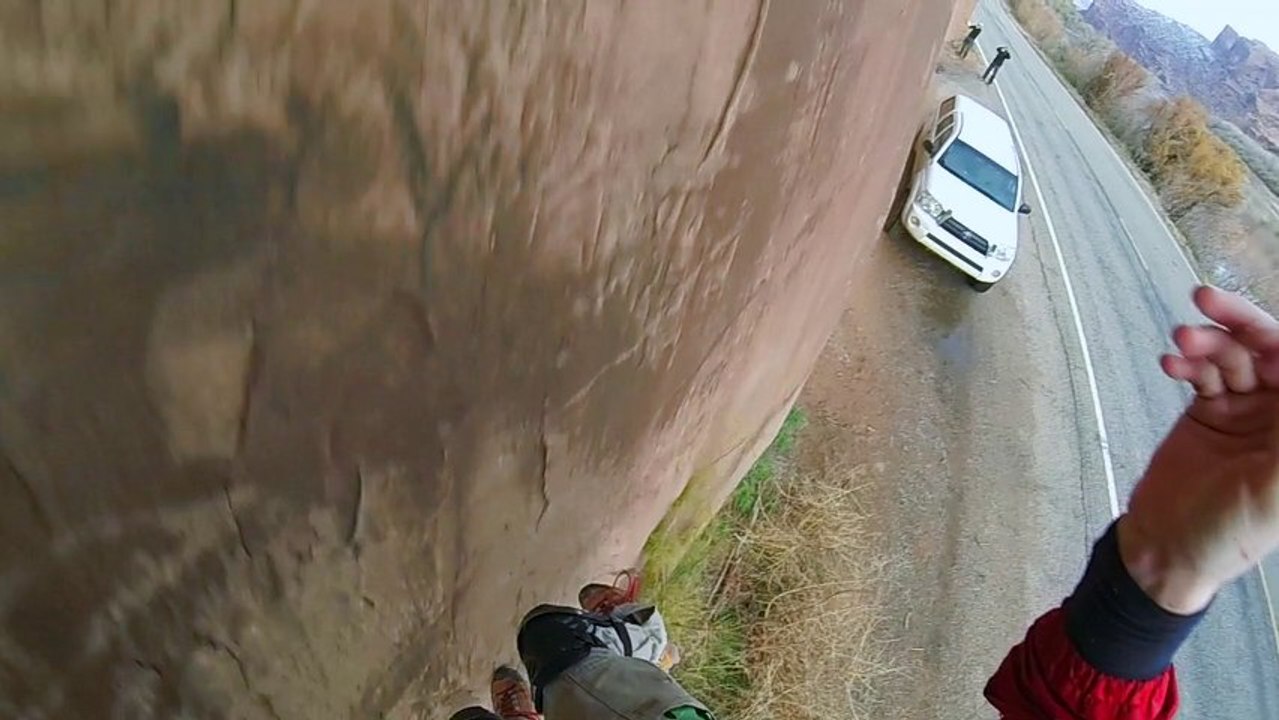 Sports Extrêmes - Incroyable accident de Base Jump !