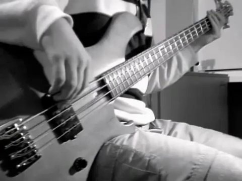 Pierwszy filmik z gry na basie