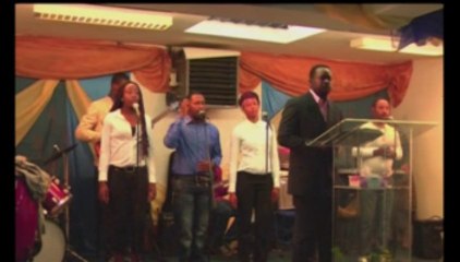 Pasteur Pierre Mukendi.