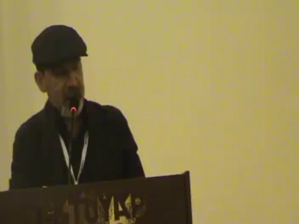 DİLEK TÜRKÜSÜ- ŞİİR VE YORUM :BEDRAN CEBİROĞLU /32. İSTANBUL ULUSLARARASI KİTAP FUARI