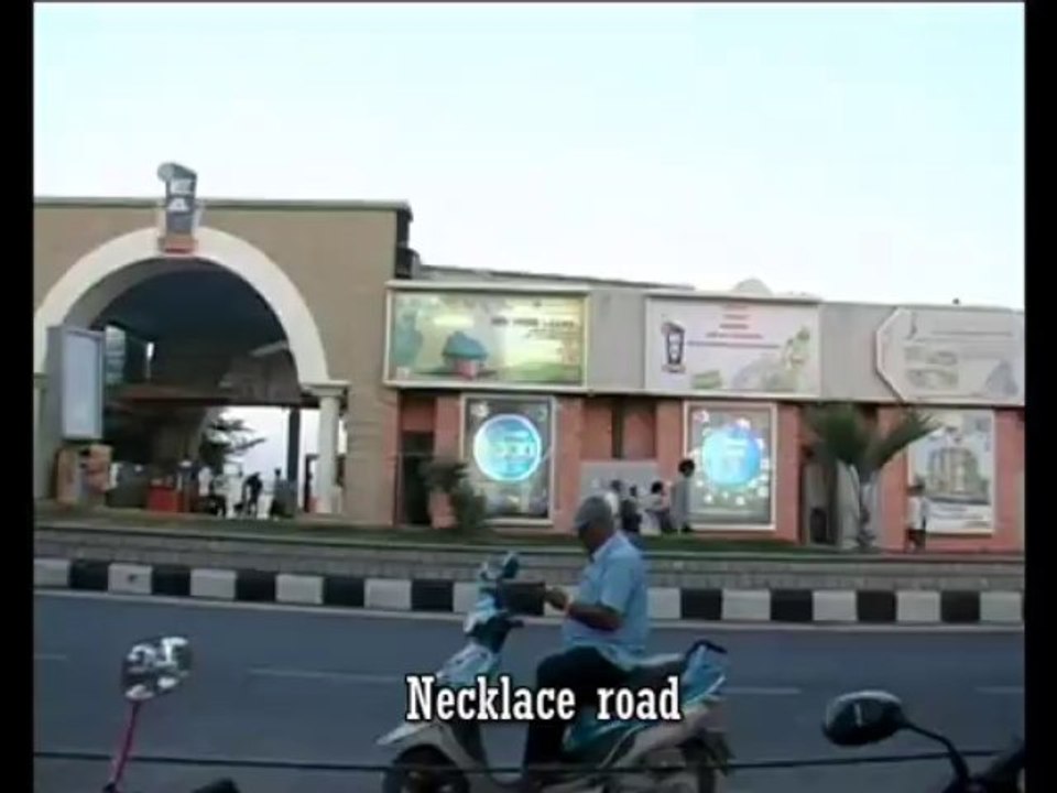 necklace road