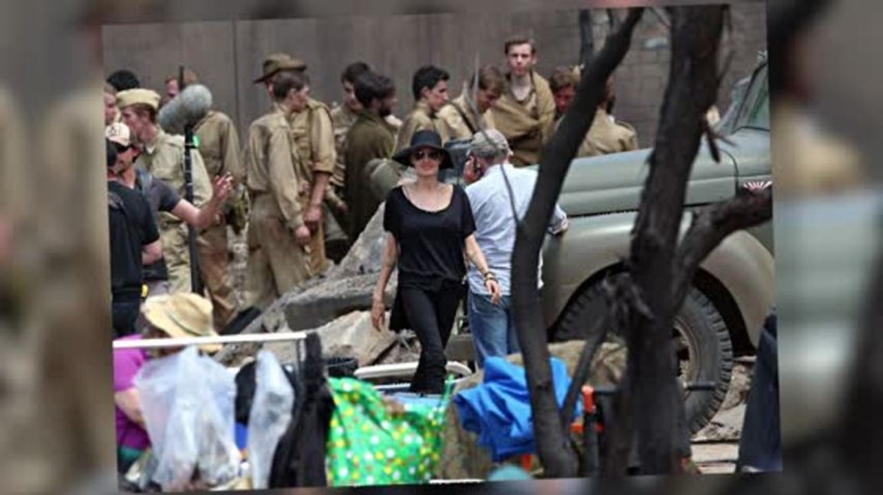 Angelina Jolie stürzt sich in Arbeit