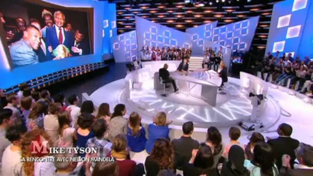 Lapsus du traducteur dans Le Grand Journal avec Mike Tyson