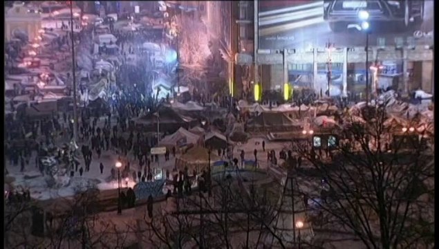 Ukraine : les manifestants pro-européens repoussés par les forces de l'ordre à Kiev