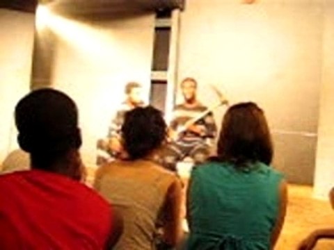 le futur acteur d'hollywood chewing gum