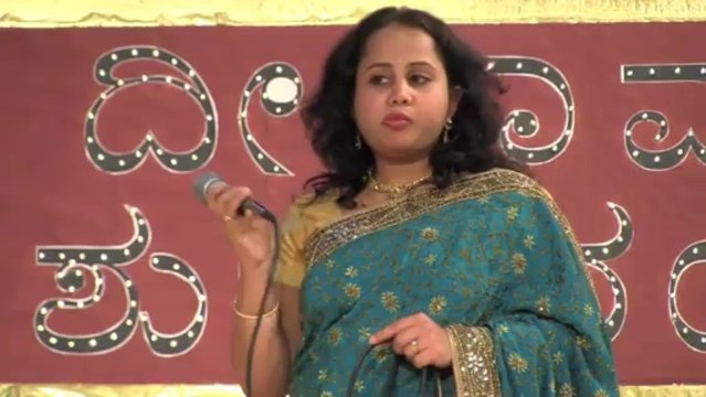 VIDYARANYA KANNADA KUTA: DEEPAWALI/RAJYOTSAVA 2013: MADHURAVEE MANJULA GAANA: MELLUSIRU