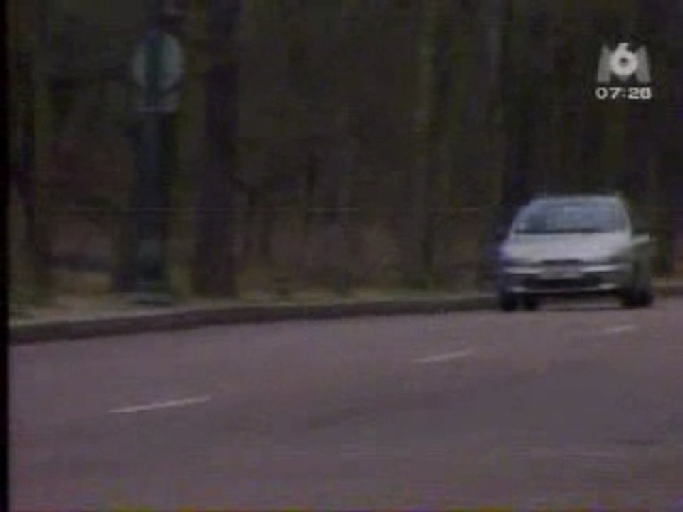 Michael Youn VS Flics