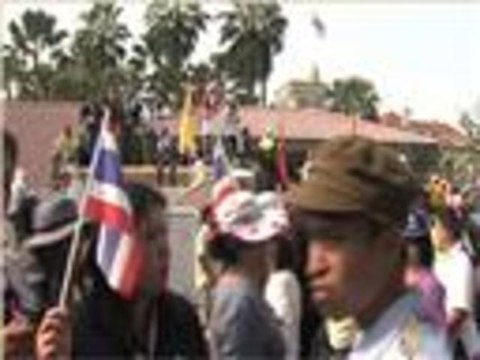 اعتصام المعارضة التايلندية بمحيط مكتب رئيسة الوزراء